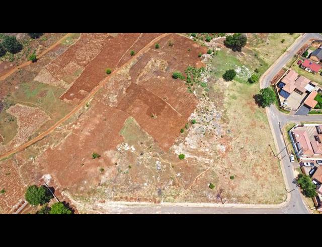 LAND FOR SALE IN CLAYVILLE